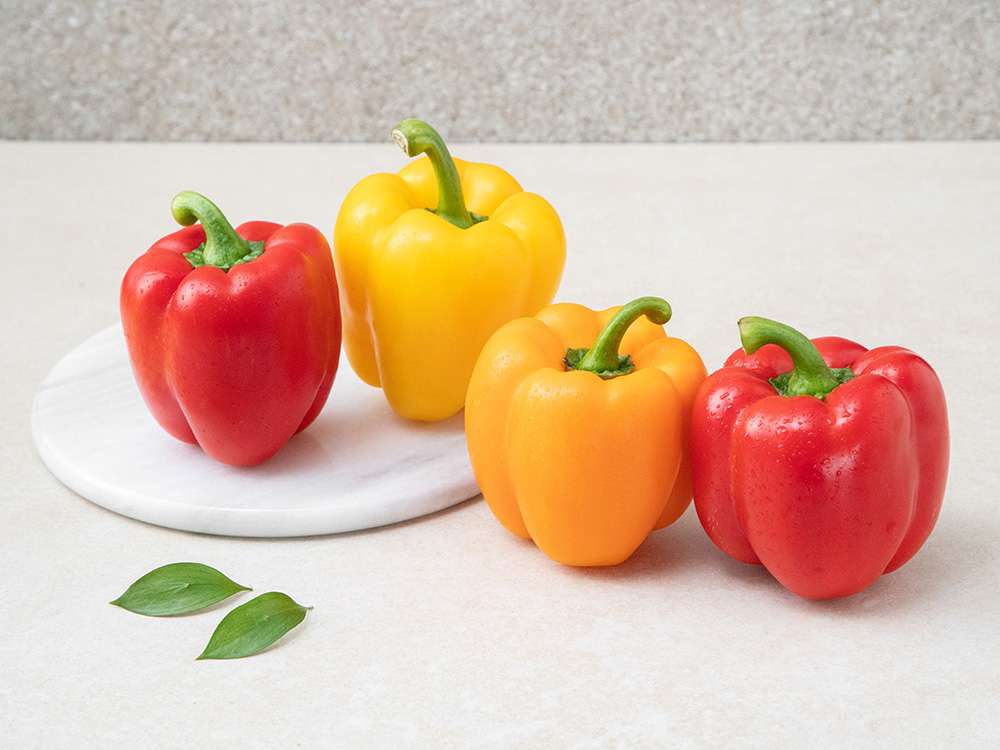 Capsicum Red & Yellow 250 gm Each, Combo (2 Items),500g